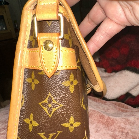 - Louis Vuitton Sologne Monogram Canvas / Vintage - Picture 7 of 11